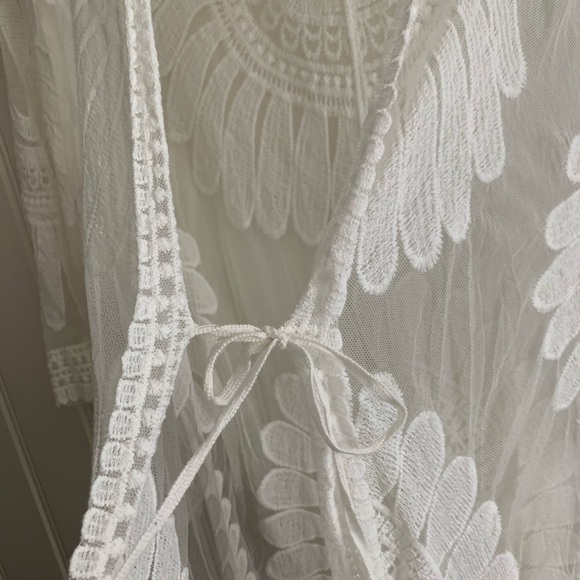 Sheer White/Ivory Lace Embroidery Kimono - Picture 6 of 7